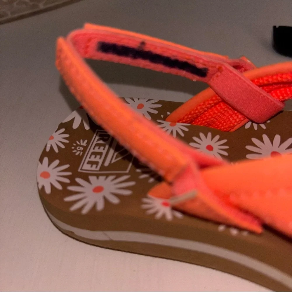 Reef‎ Toddler Little Ahi Sling Back Flip Flops Coral Tan White Flower Size 5